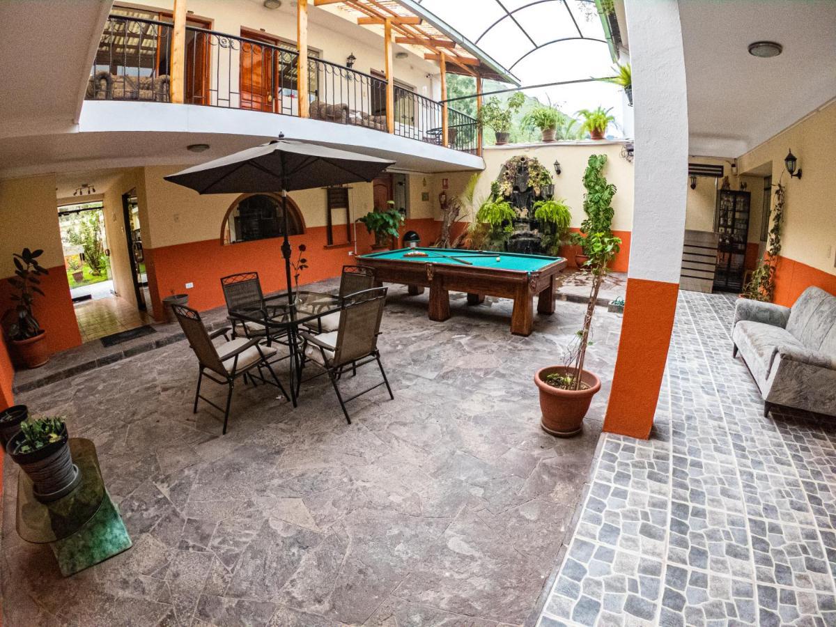 Hotel Los Laureles Calca Zewnętrze zdjęcie