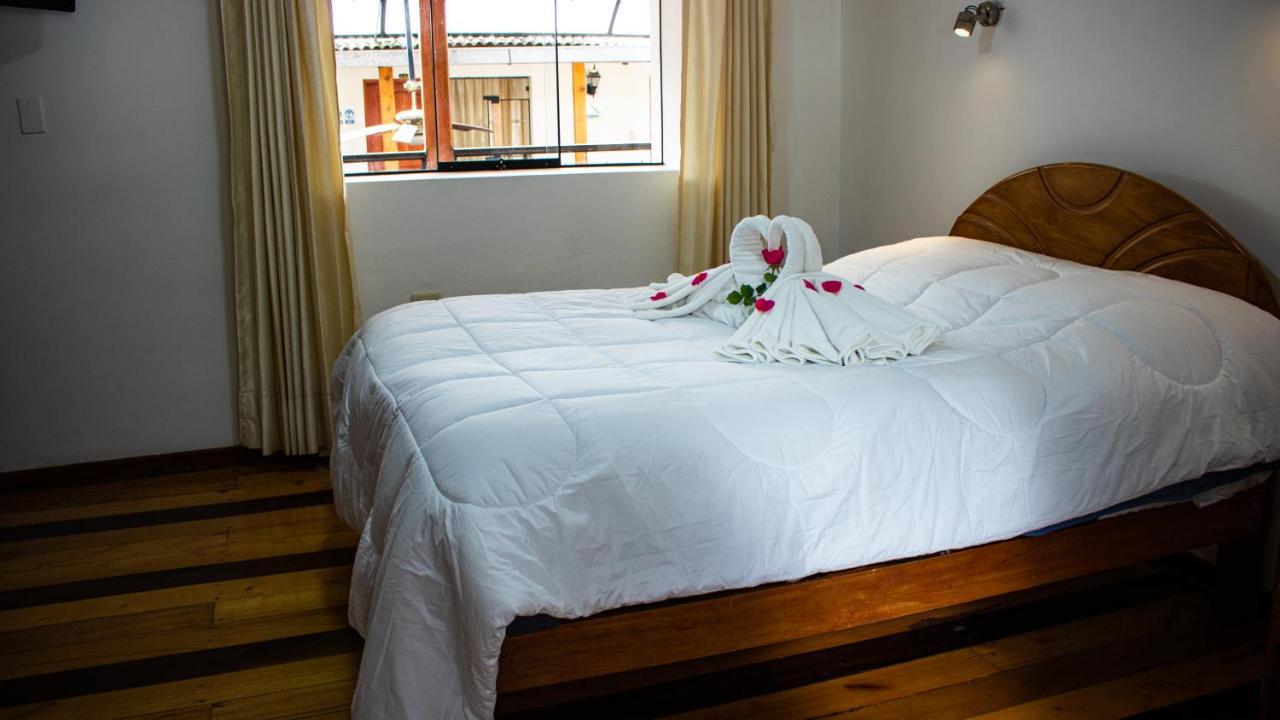 Hotel Los Laureles Calca Zewnętrze zdjęcie