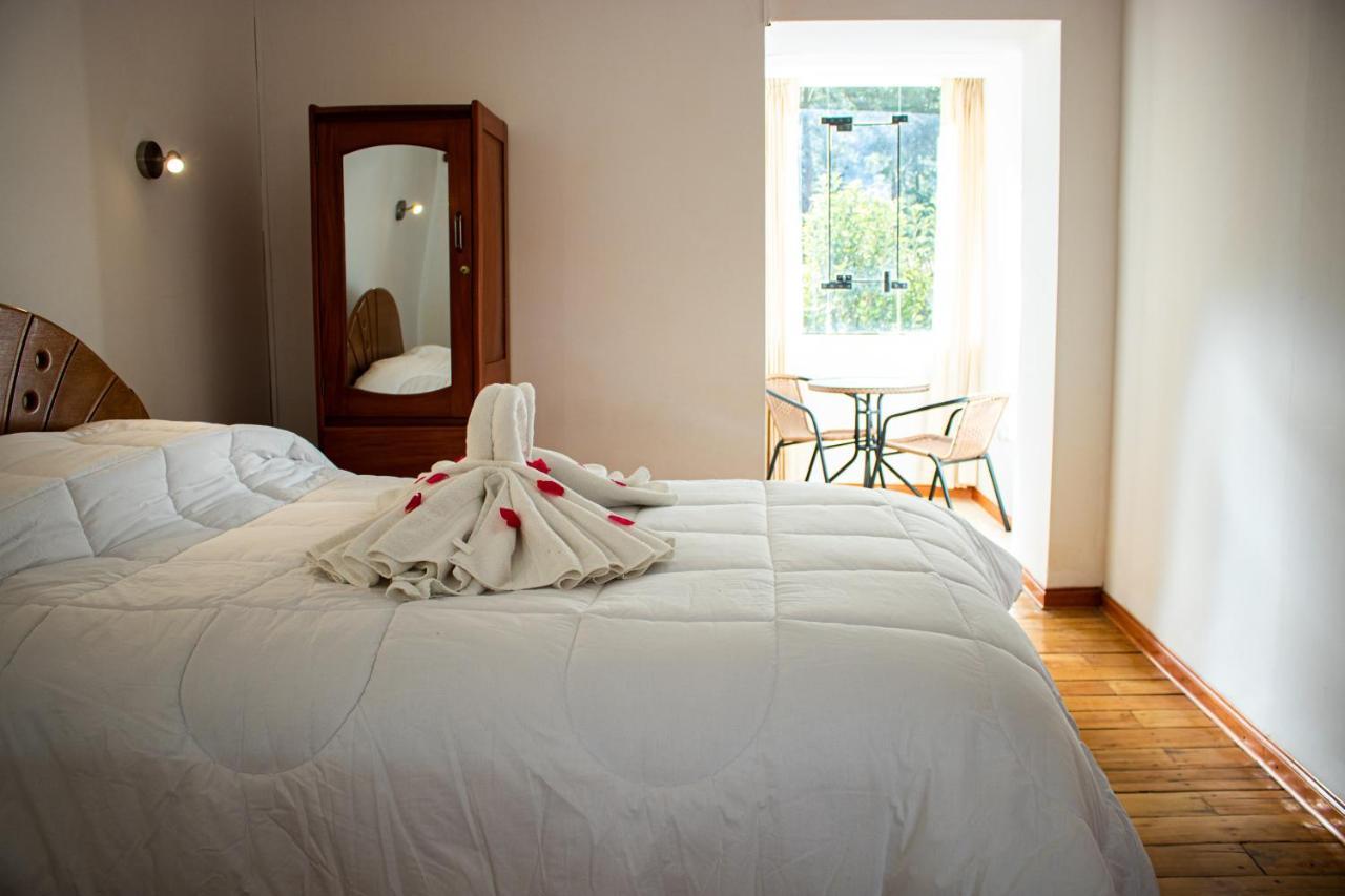 Hotel Los Laureles Calca Zewnętrze zdjęcie