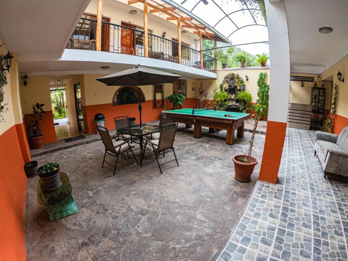 Hotel Los Laureles Calca Zewnętrze zdjęcie