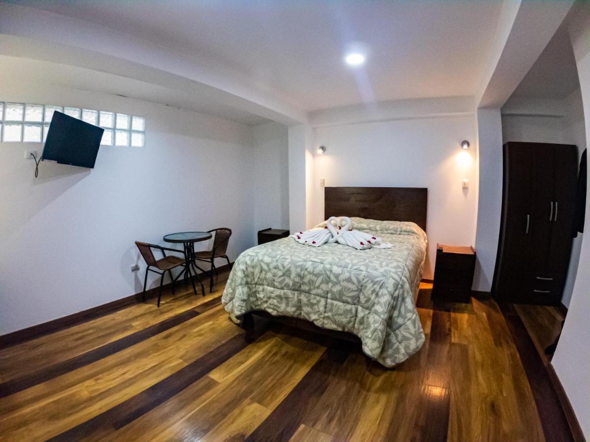 Hotel Los Laureles Calca Zewnętrze zdjęcie