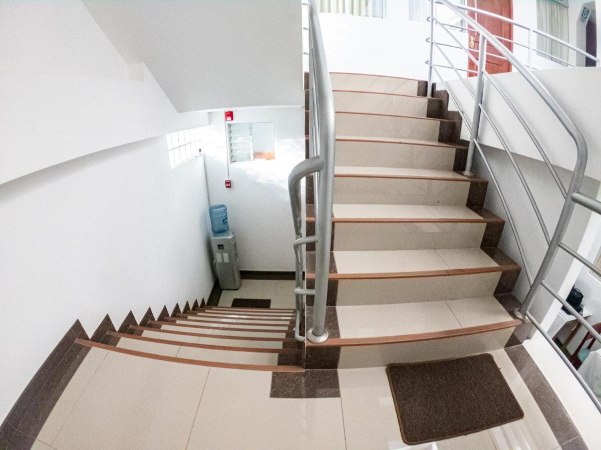 Hotel Los Laureles Calca Zewnętrze zdjęcie