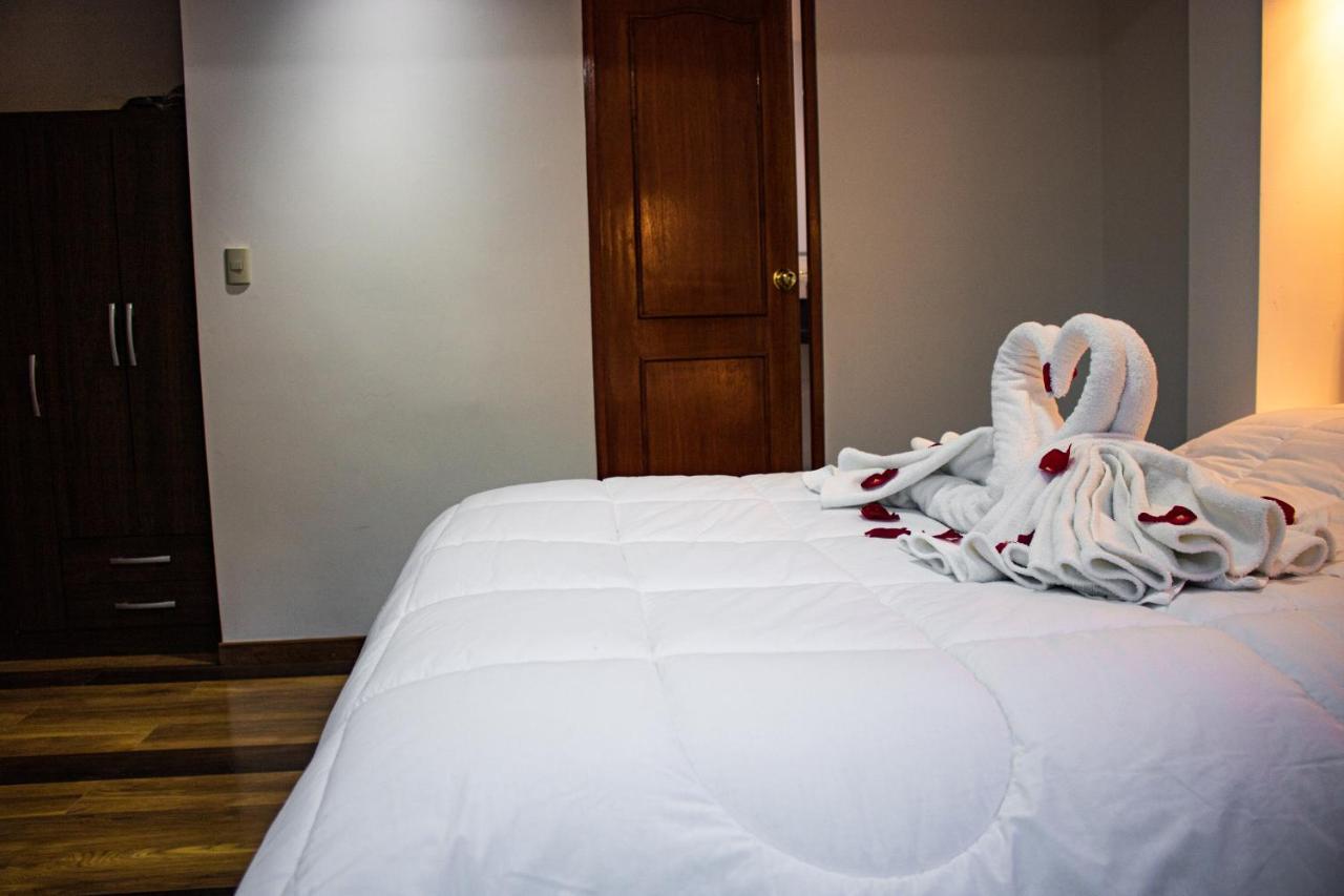 Hotel Los Laureles Calca Zewnętrze zdjęcie