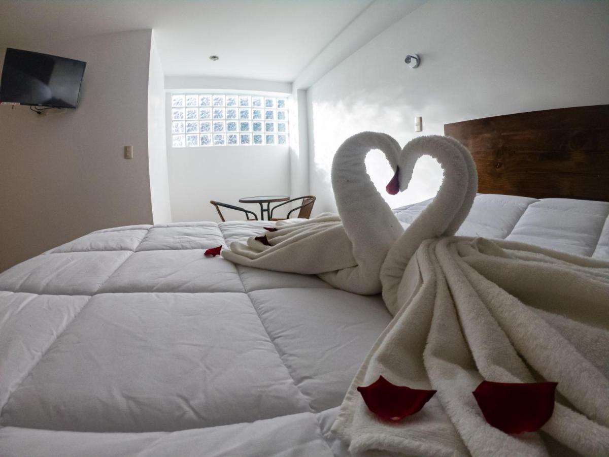 Hotel Los Laureles Calca Zewnętrze zdjęcie