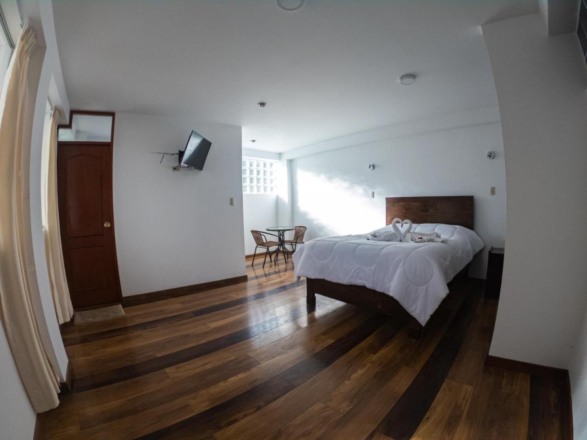 Hotel Los Laureles Calca Zewnętrze zdjęcie