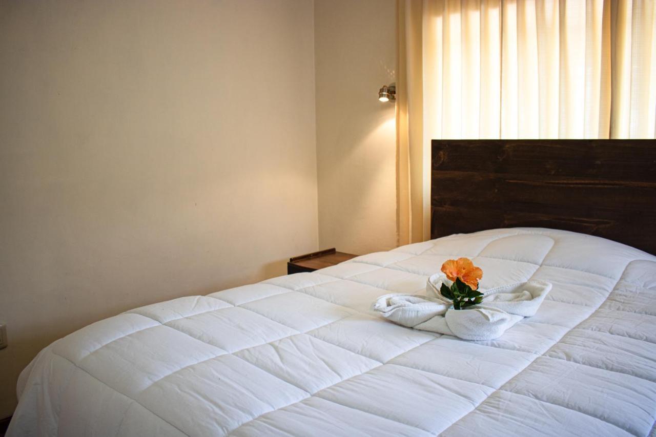 Hotel Los Laureles Calca Zewnętrze zdjęcie
