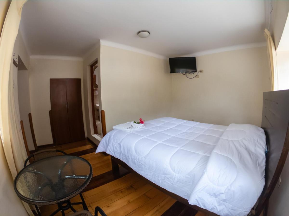Hotel Los Laureles Calca Zewnętrze zdjęcie