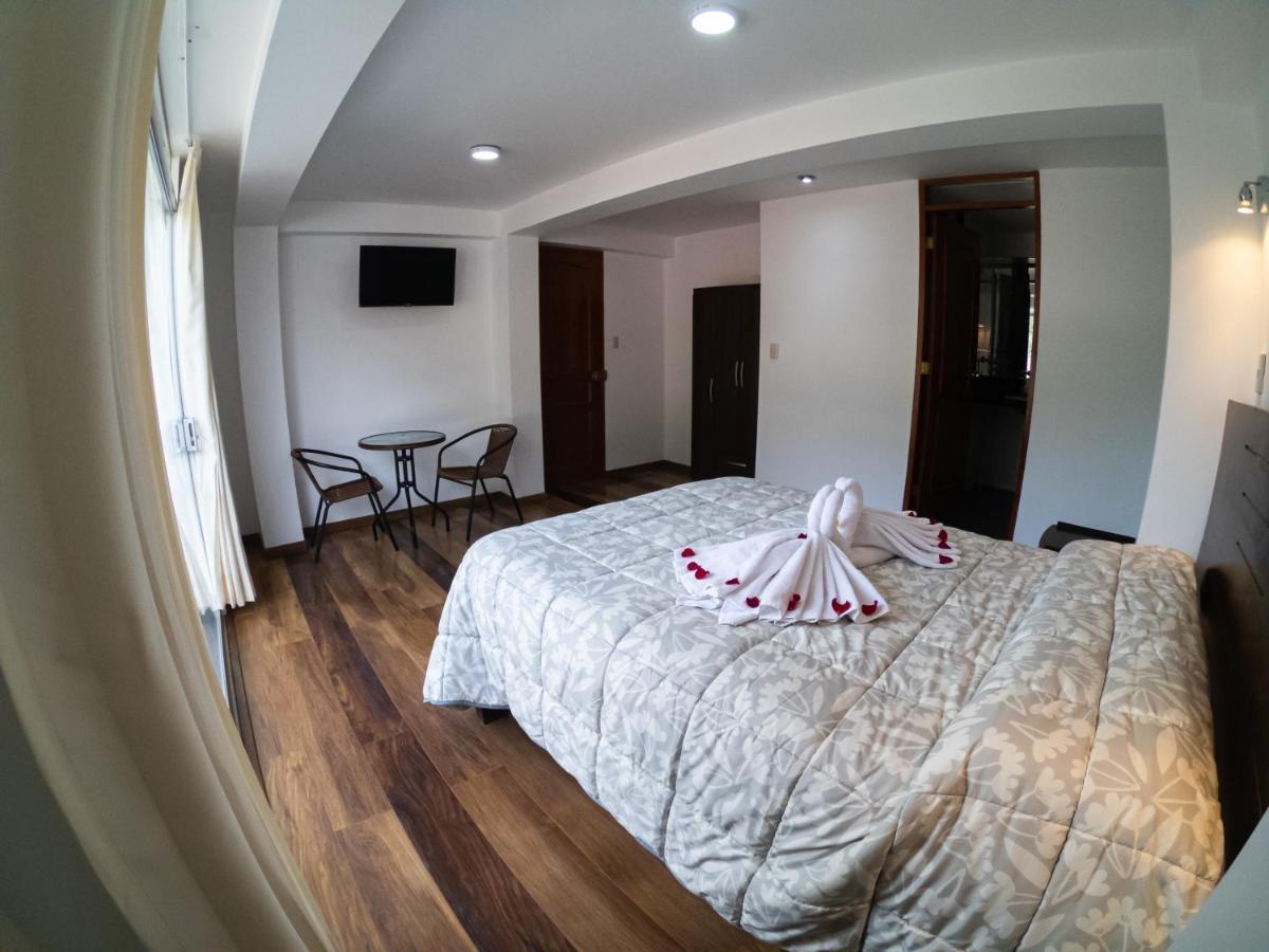 Hotel Los Laureles Calca Zewnętrze zdjęcie