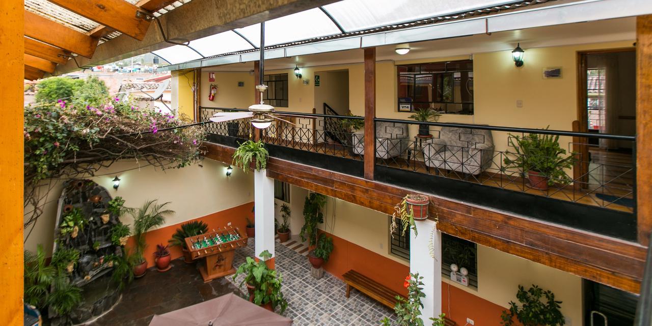 Hotel Los Laureles Calca Zewnętrze zdjęcie