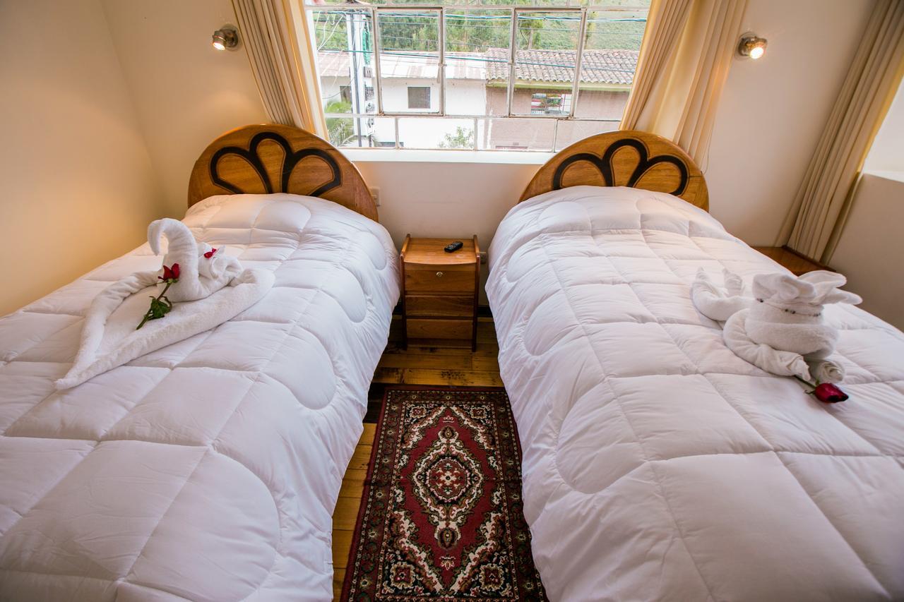 Hotel Los Laureles Calca Zewnętrze zdjęcie