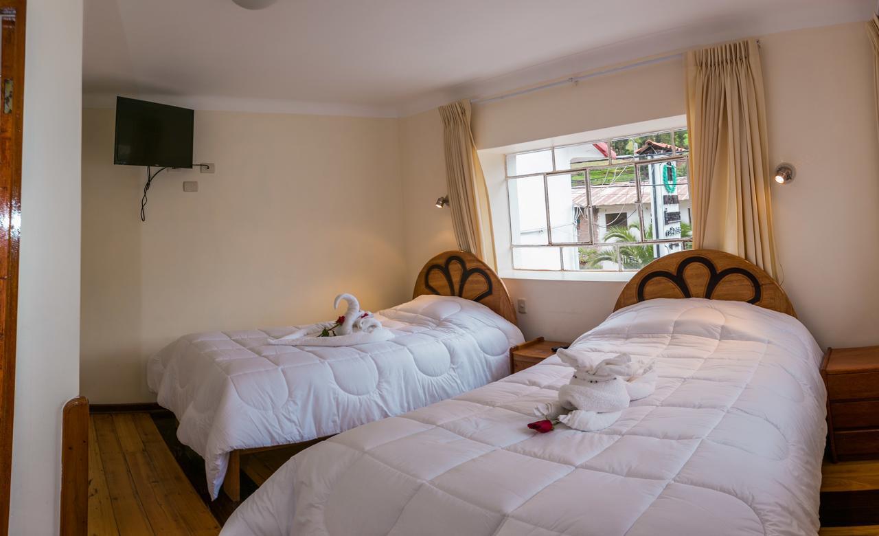Hotel Los Laureles Calca Zewnętrze zdjęcie